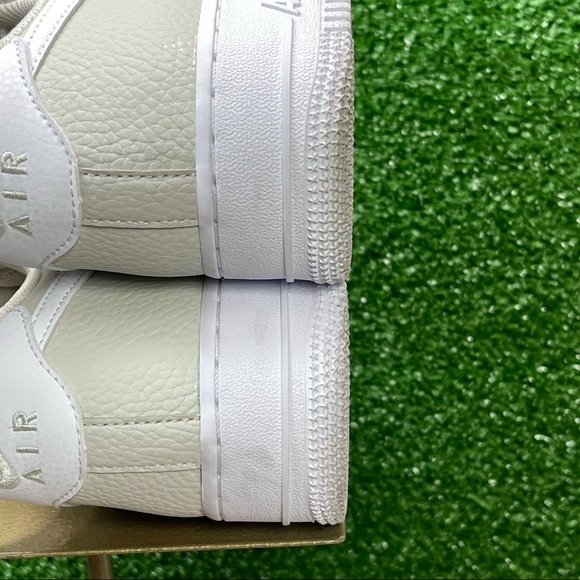 Nike Air Force 1 \'07 Low Light Bone CT2302-001 Mens AF1 Shoes Sneakers